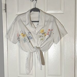 Front-Tied Cropped White Button Up with Floral Design